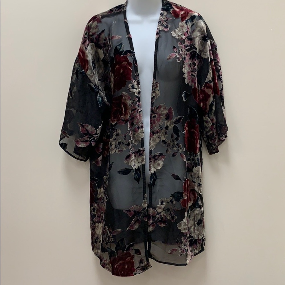Floral Burnout Velvet Kimono